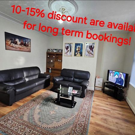 Spacious Two Bedroom House, Parking And Wifi 利兹 外观 照片